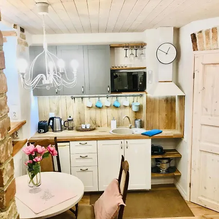 Cozy Veerenni Apartment